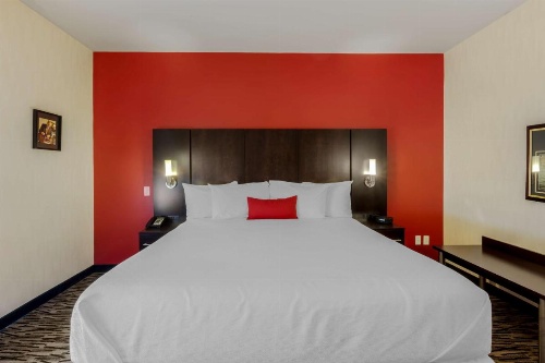 C Hotel By Carmen's, BW Premier Collection image 7